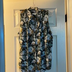 Floral Sleeveless Blouse